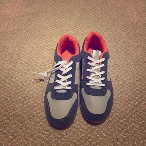 Brand new never worn sneakers!